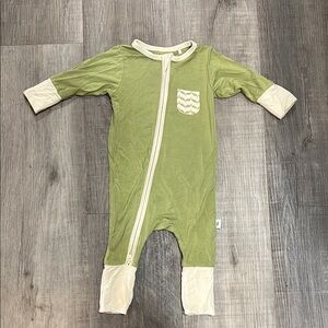 Jasmine + Marigold Solidarity Convertible Footie size 3-6M